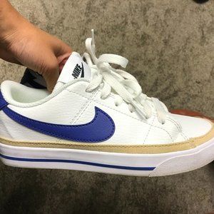 Nike Womens Court Legacy NEW Size 5